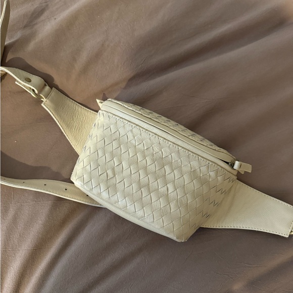 Woven Remy Crossbody Bag - Cream - Picture 6 of 7